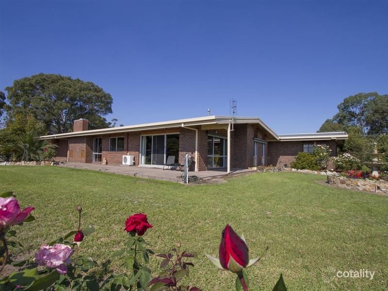 25 Neals Rd, Metung, VIC 3904