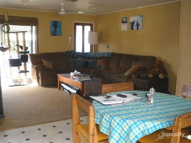 15 Lawless St, Blackwater, QLD 4717