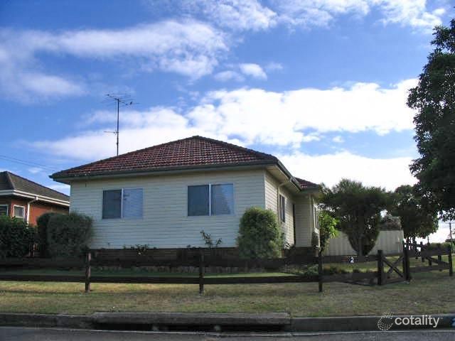 2 Carinmoney Ave, Warilla, NSW 2528
