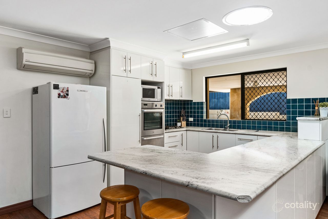 11 Howitt Rd, Padbury, WA 6025