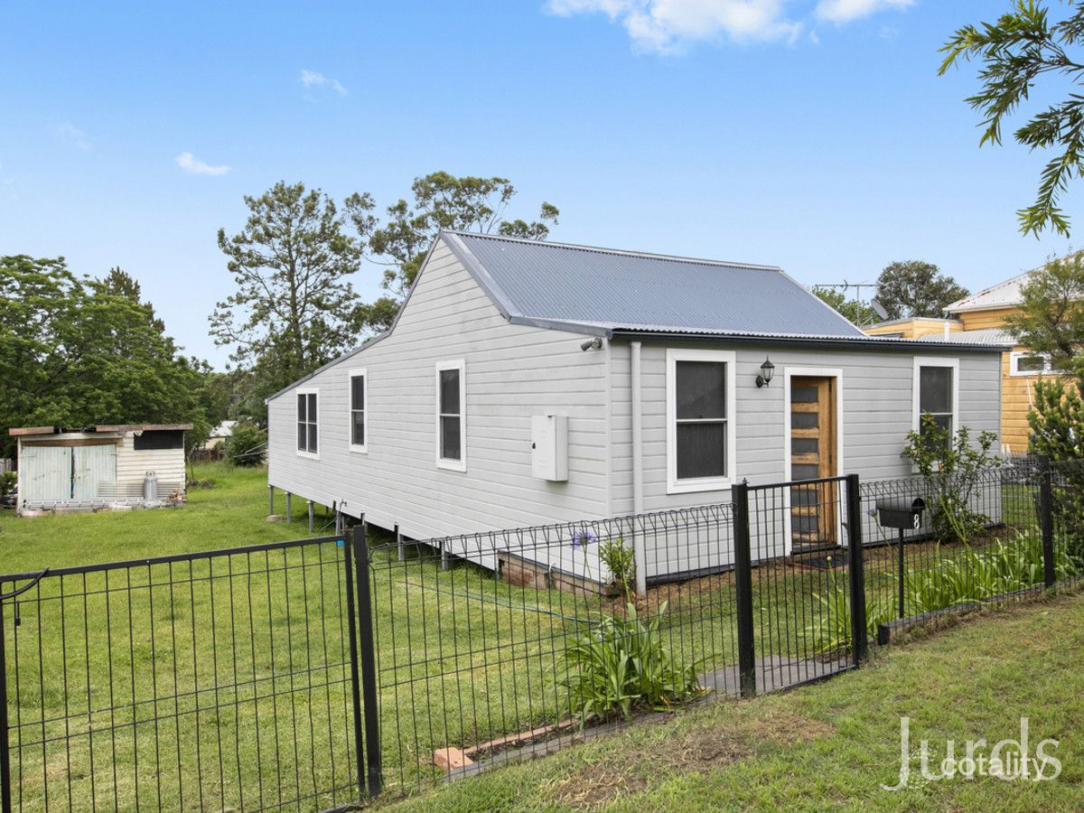 8 Whitburn St, Greta, NSW 2334