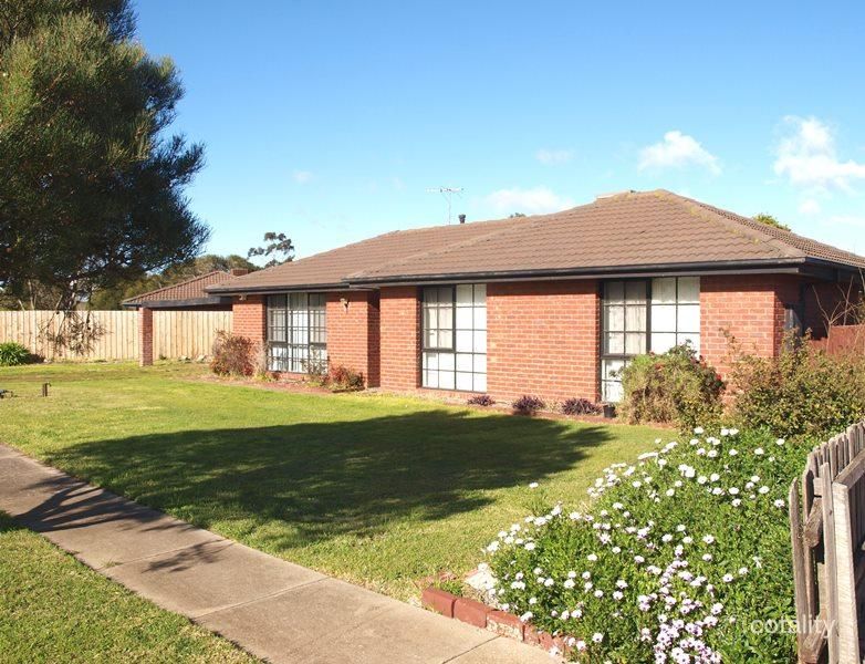 42 Dunvegan Dr, Kurunjang, VIC 3337
