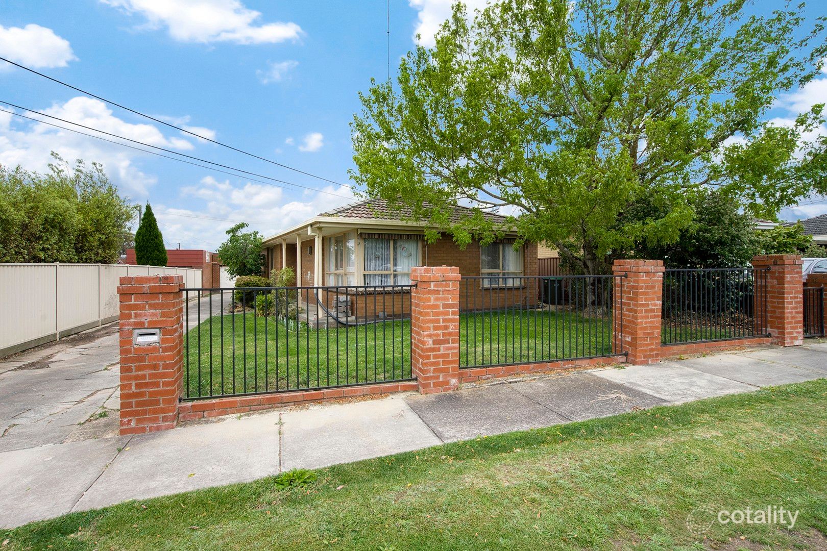 8 Pevensey St, Wendouree, VIC 3355