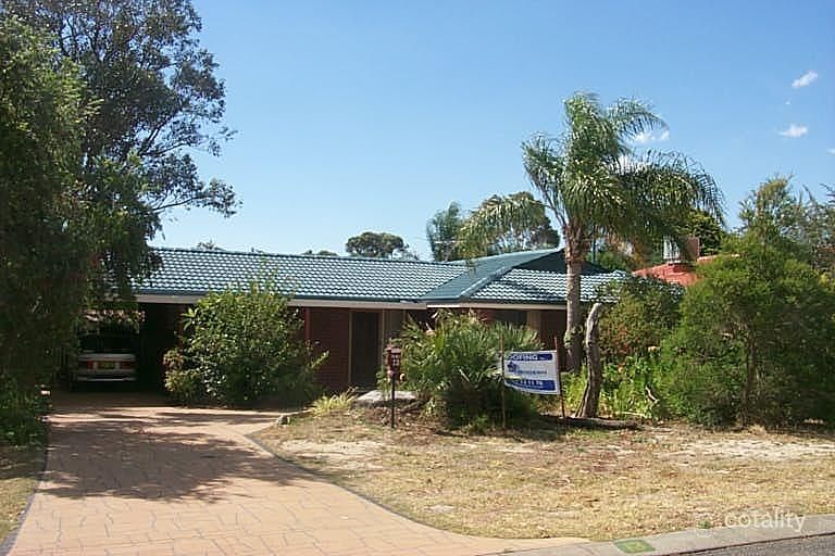 13 Lawrence St, Gosnells, WA 6110