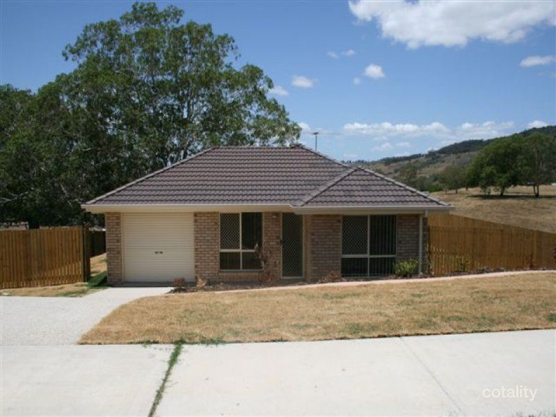 11 Ramsey Ct, Lowood, QLD 4311