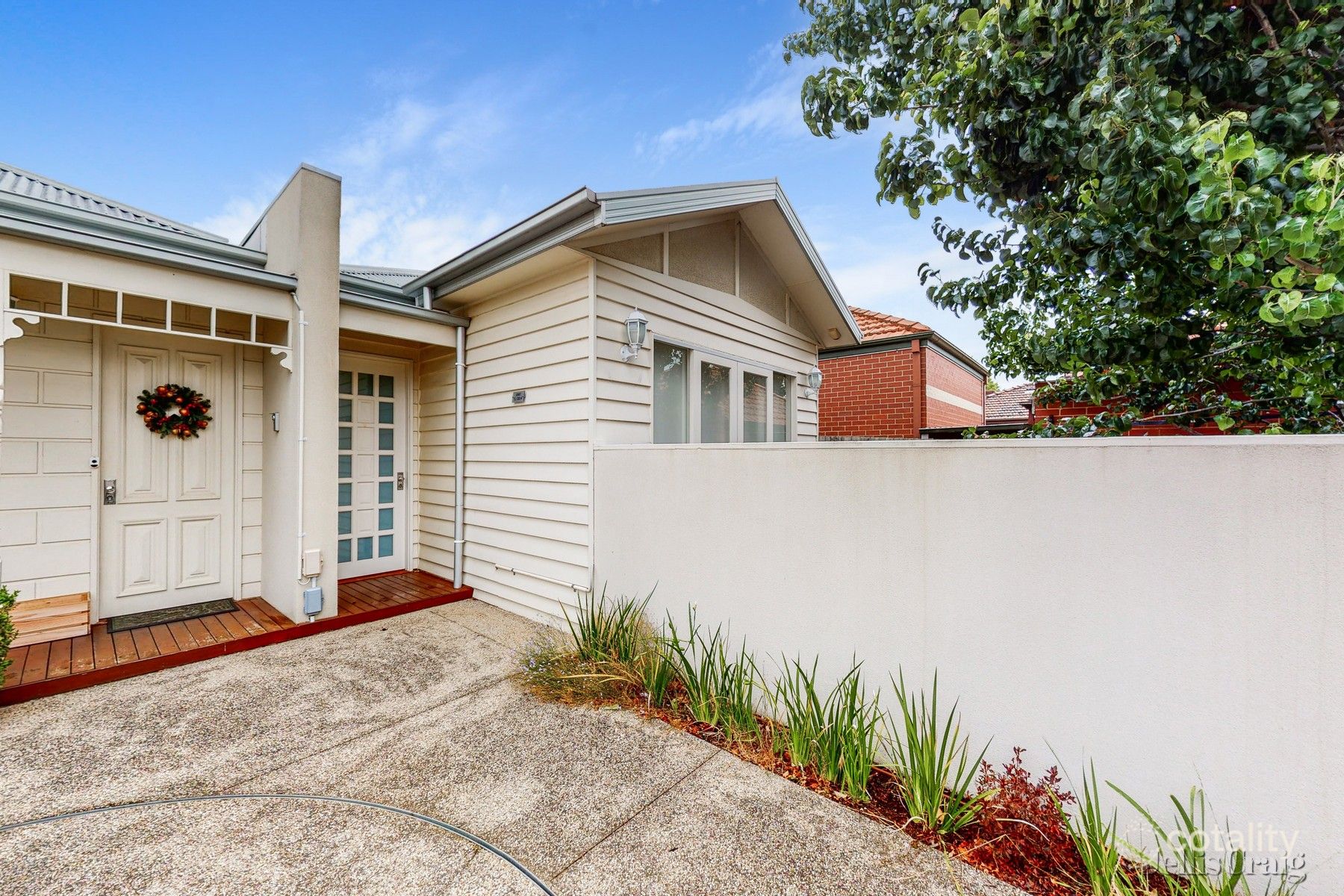 1/22a Violet St, Essendon, VIC 3040
