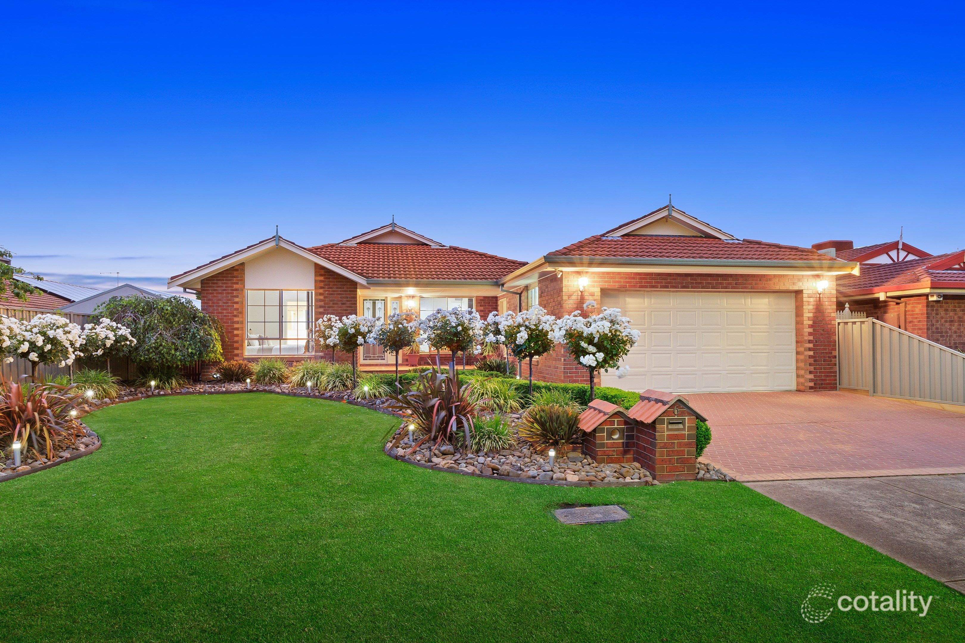 6 Pivot Pl, Mill Park, VIC 3082