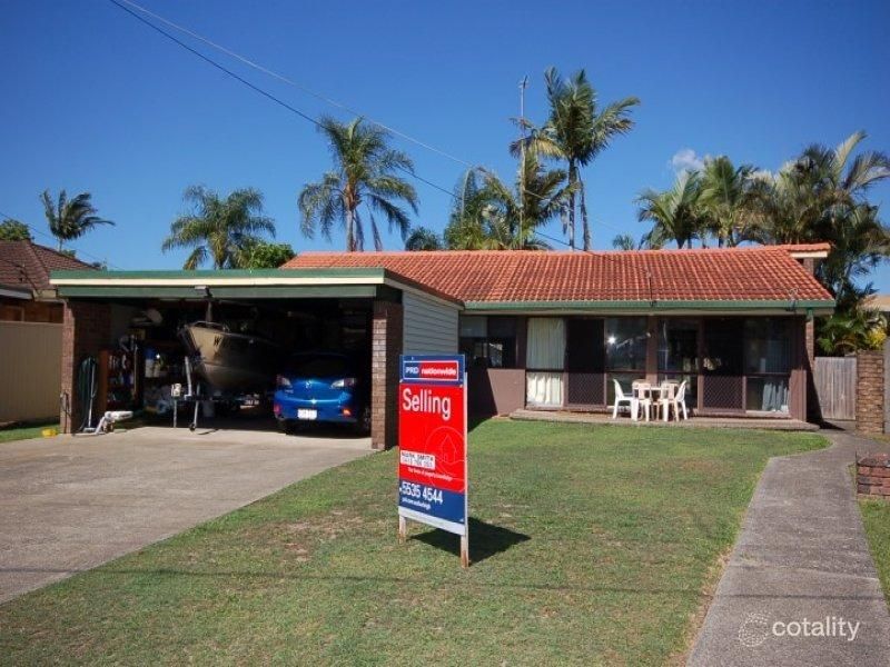 14 Gaye Pde, Miami, QLD 4220
