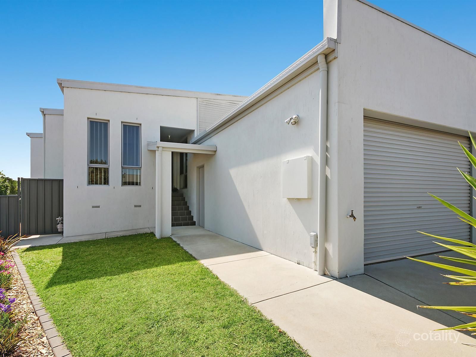 1/18 Breen Pl, Jerrabomberra, NSW 2619