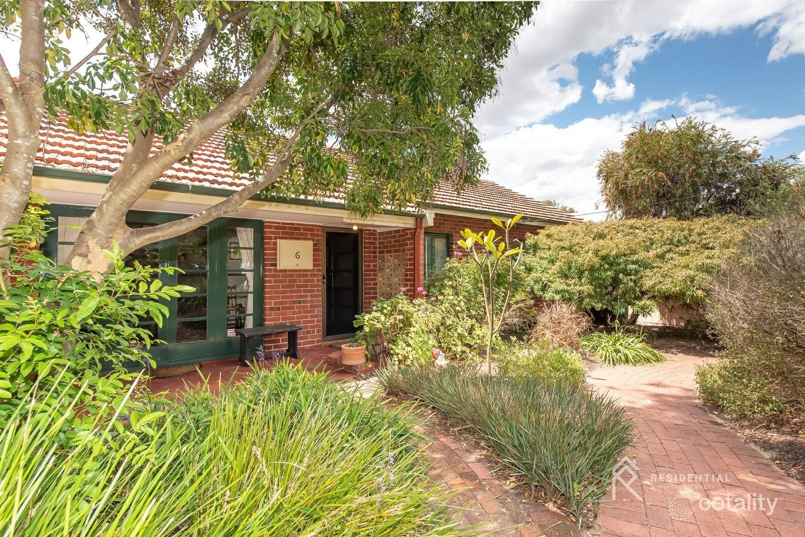 6 Shaw Pl, Innaloo, WA 6018