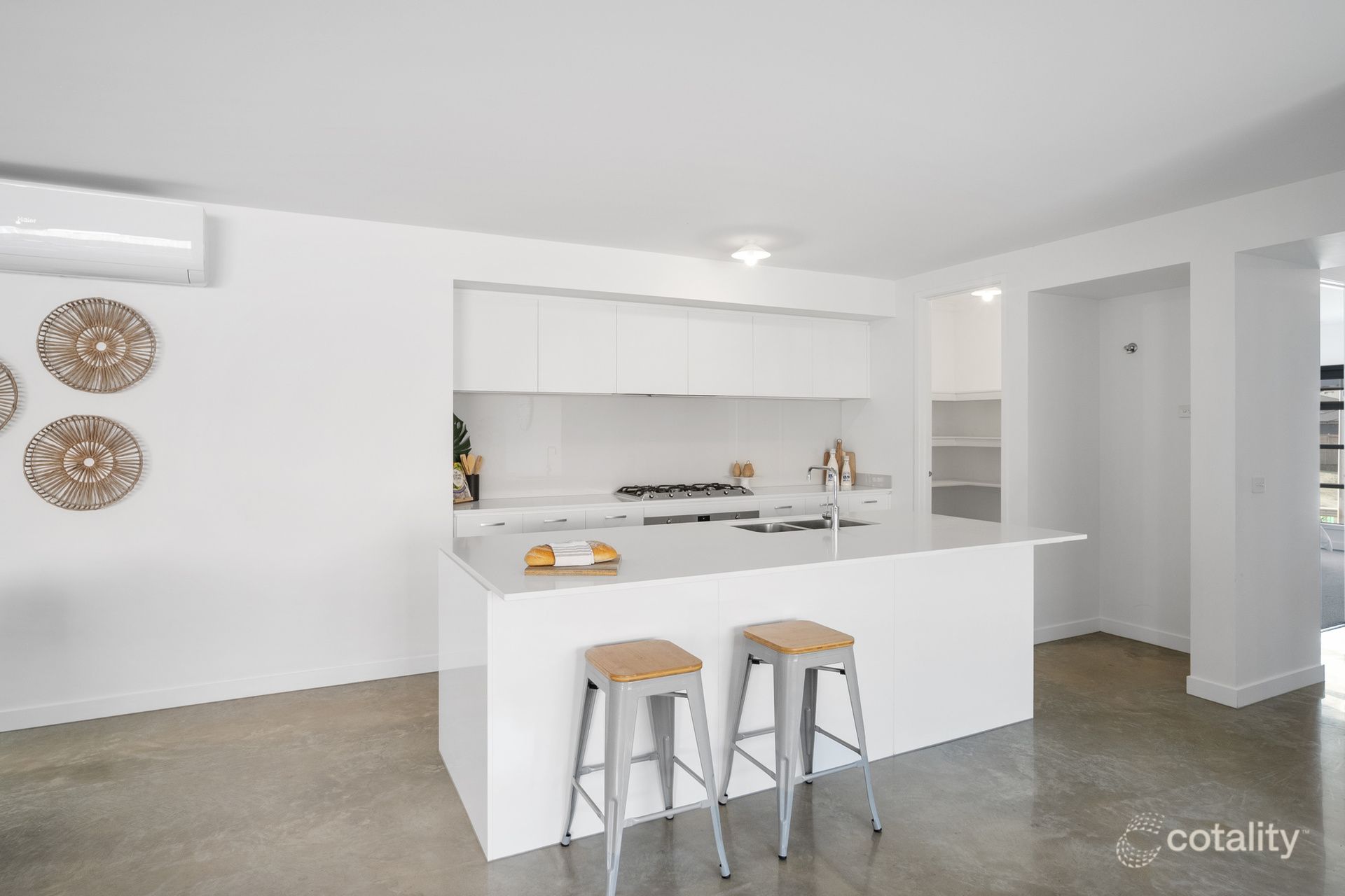 26 Holman Cres, Bacchus Marsh, VIC 3340