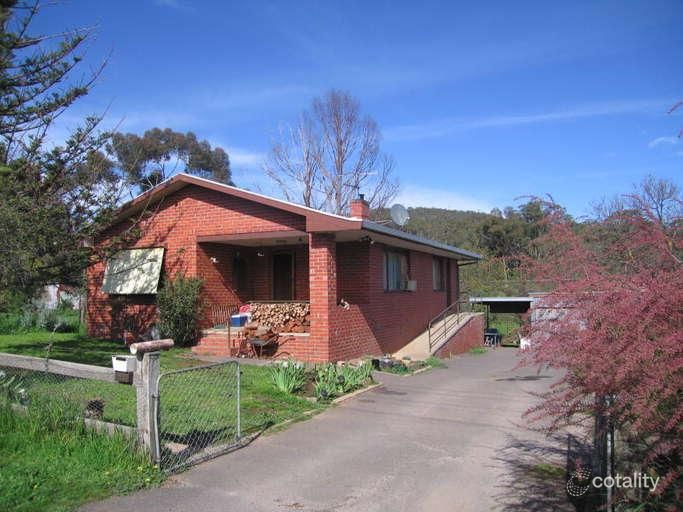 21 Warnock St, Maldon, VIC 3463