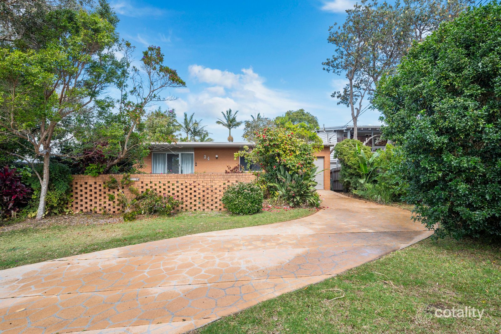 34 Dammerel Cres, Emerald Beach, NSW 2456