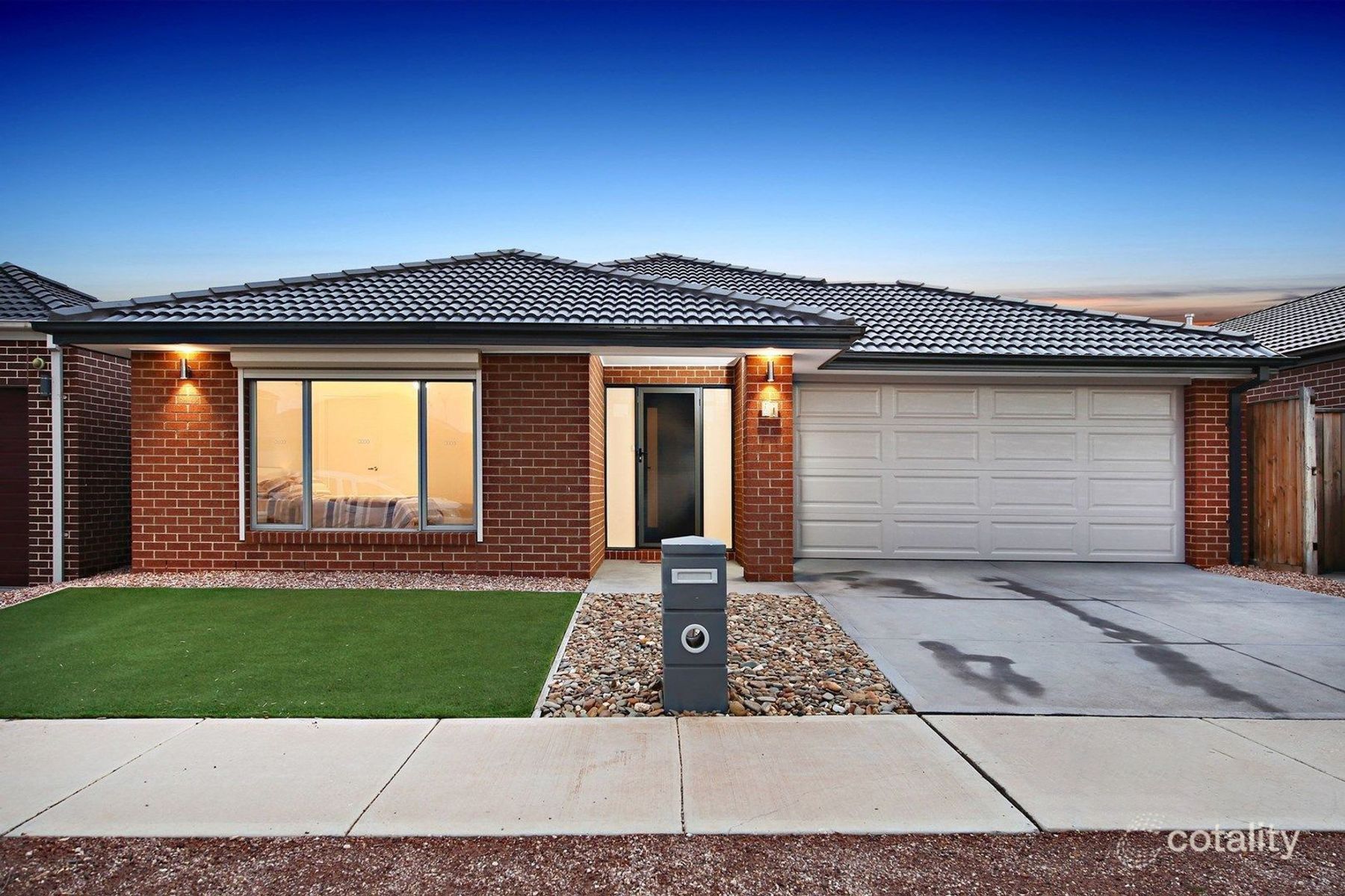 21 Springlands Cres, Fraser Rise, VIC 3336