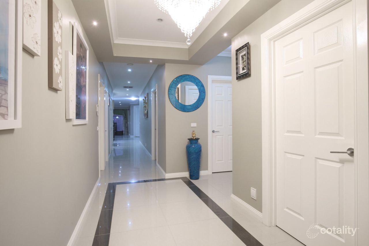 8 Dashing Rd, Craigieburn, VIC 3064