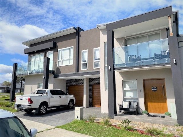 8a Whittingham St, Campbelltown, NSW 2560