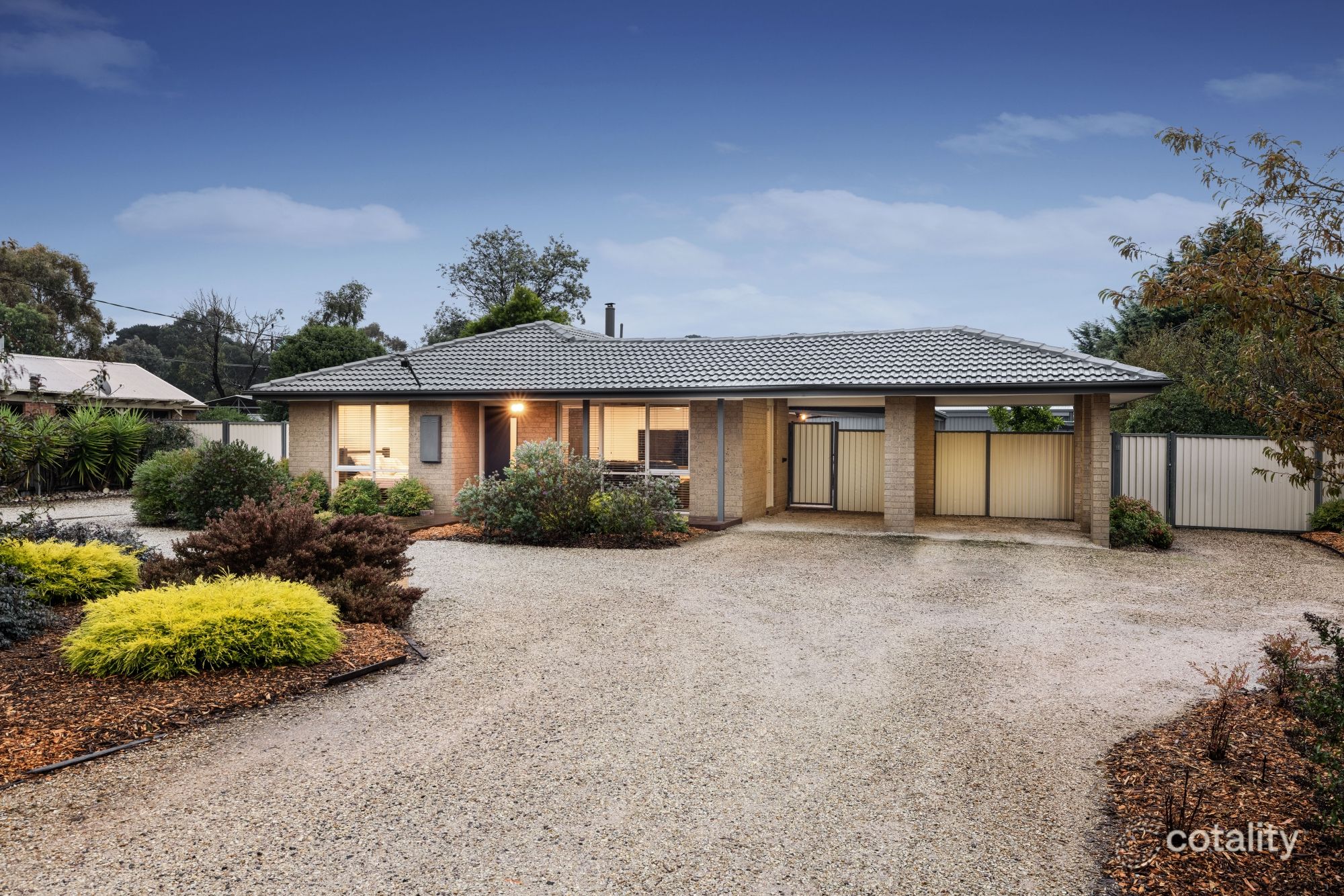 3 Redwood Ct, Romsey, VIC 3434