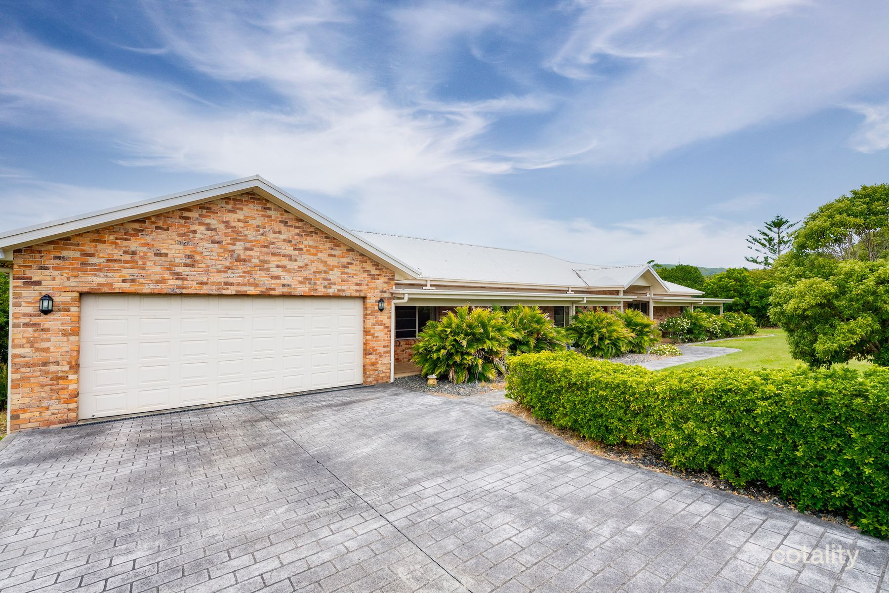 137 Bakali Rd, Forresters Beach, NSW 2260