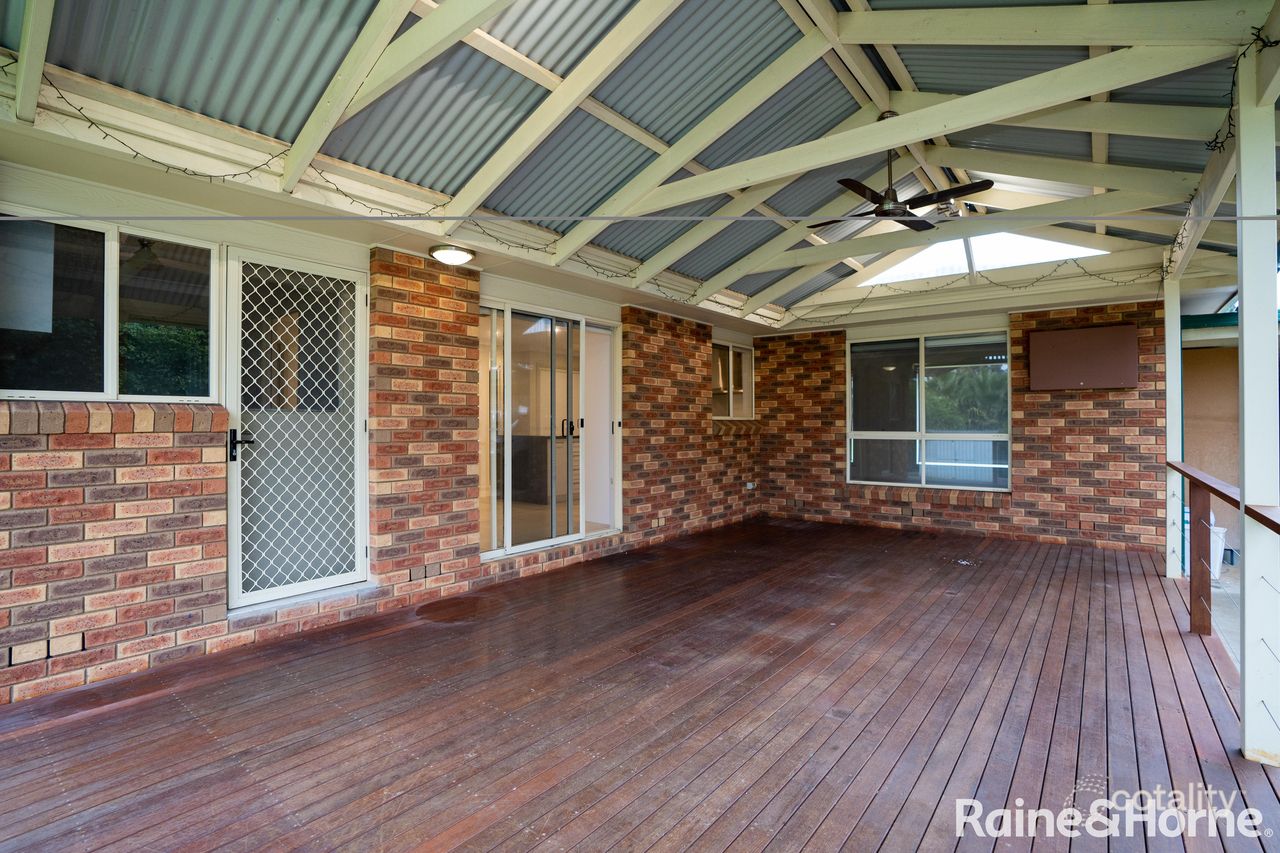 52 Pugsley Ave, Estella, NSW 2650