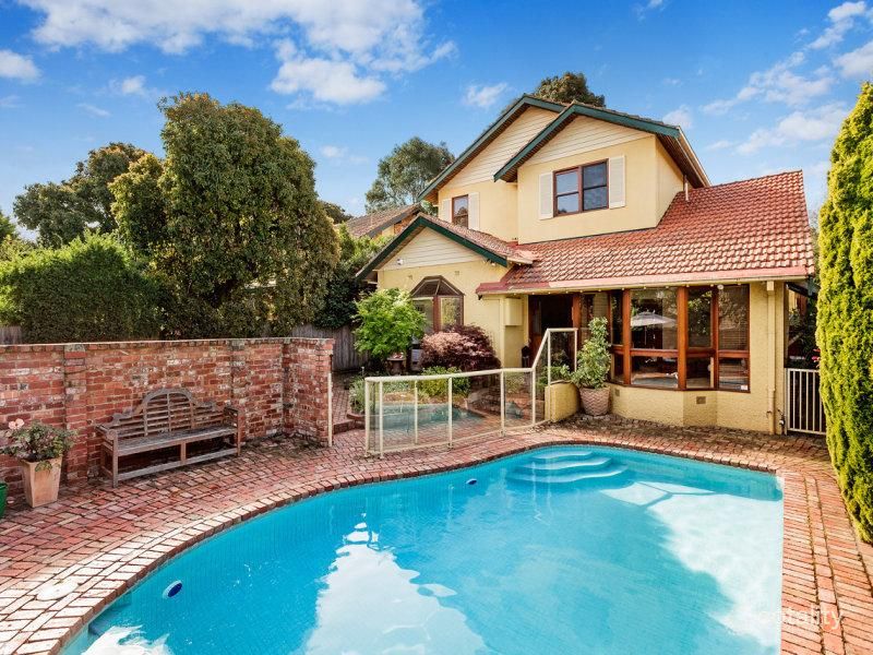 109 Linacre Rd, Hampton, VIC 3188
