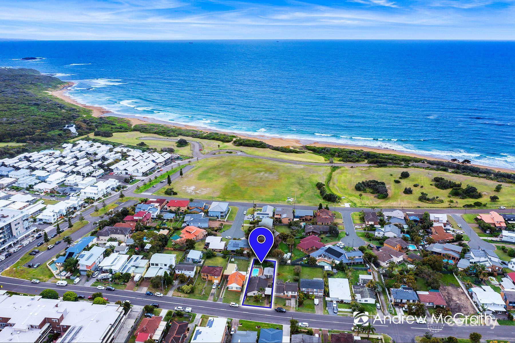 71 Caves Beach Rd, Caves Beach, NSW 2281