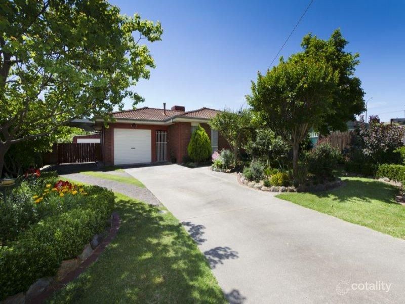 16 Donelly Ave, West Wodonga, VIC 3690