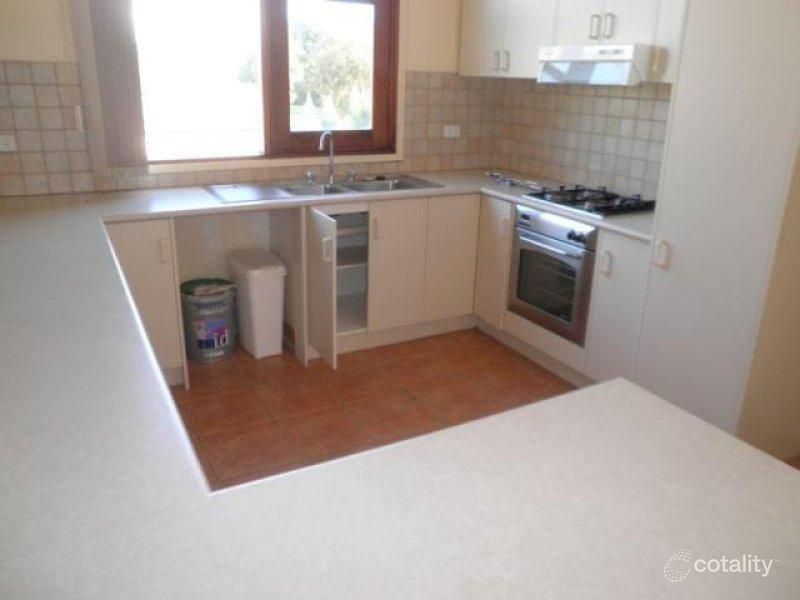 2/33-35 Lakewood Dr, Knoxfield, VIC 3180