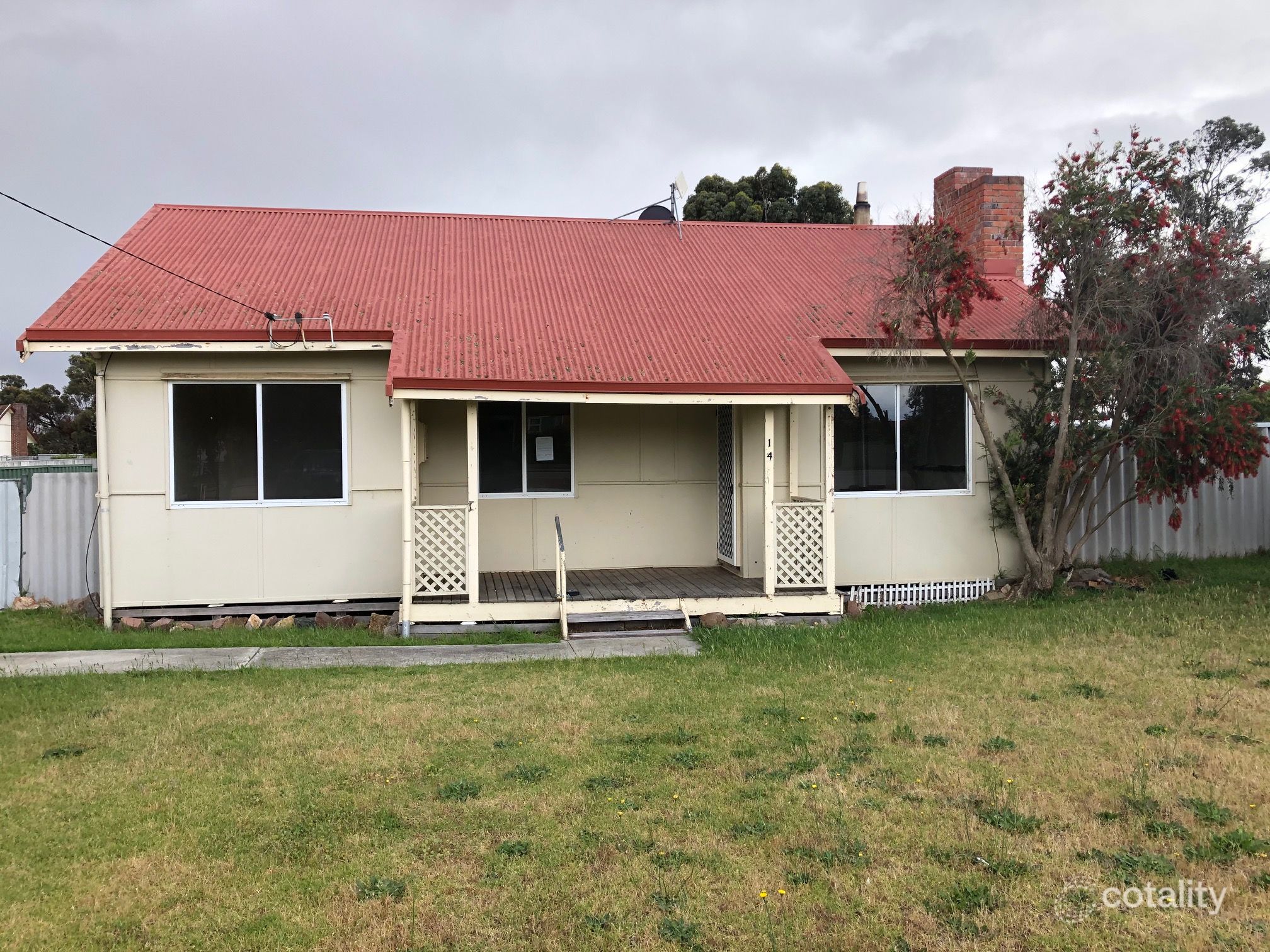 14 Gordon St, Cranbrook, WA 6321