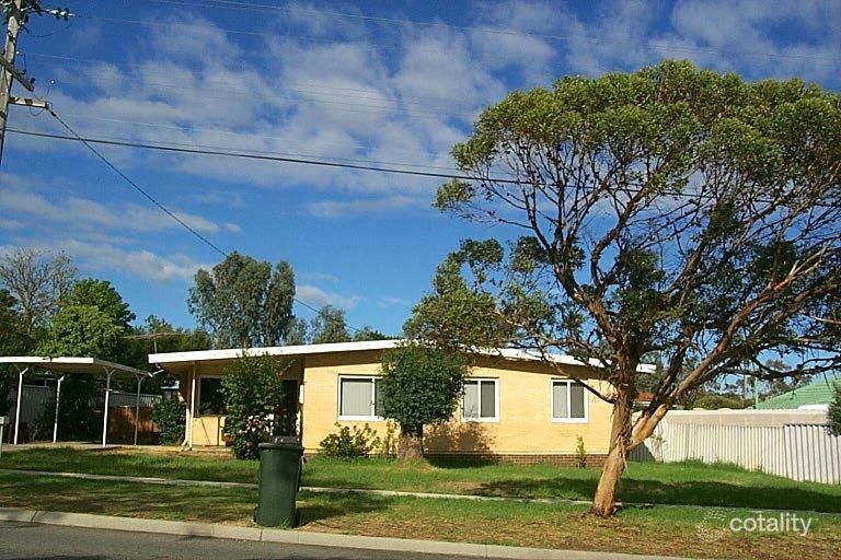 74 Jinda Rd, Koongamia, WA 6056