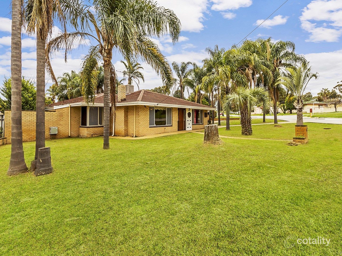11 Littlemore Rd, Orelia, WA 6167