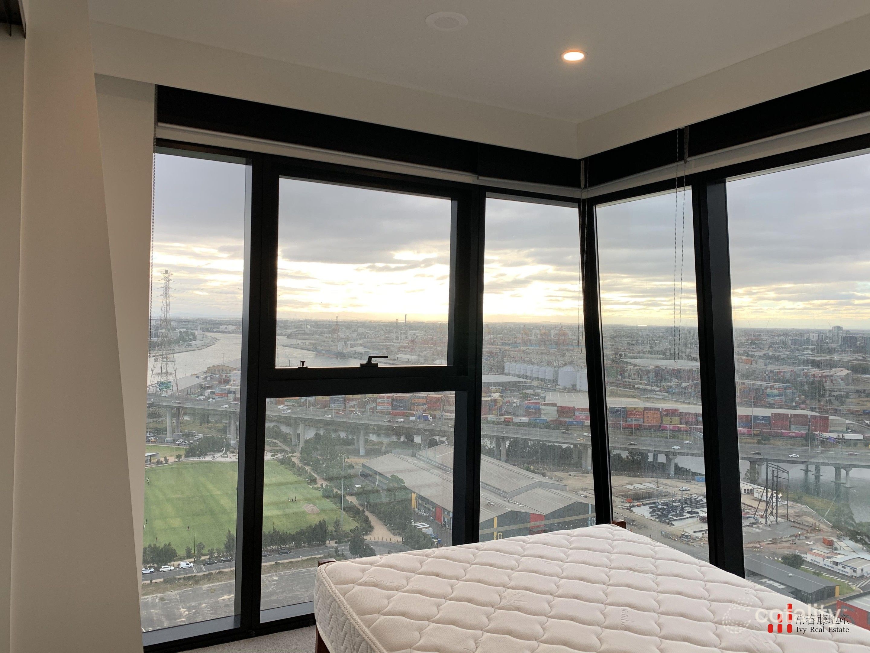 2604/8 Pearl River Rd, Docklands, VIC 3008