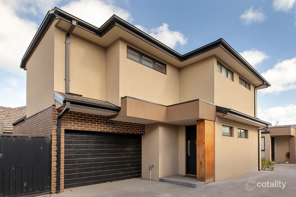 2/28 Roland Ave, Strathmore, VIC 3041