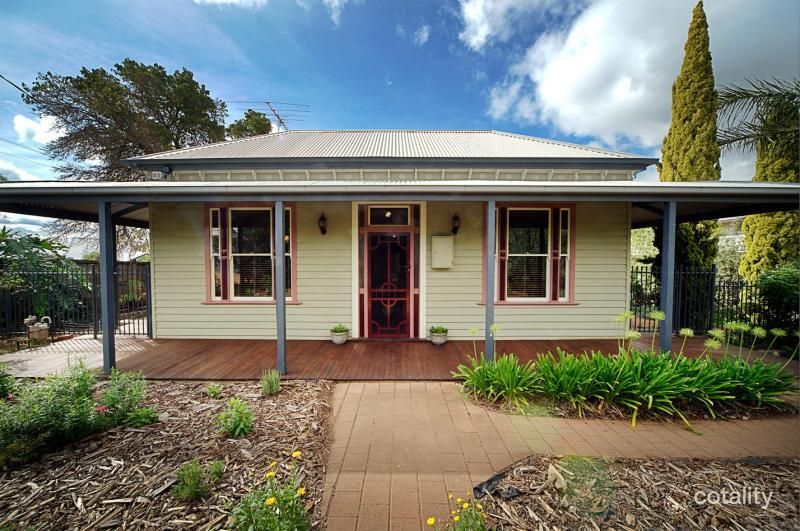 76 Gisborne Rd, Bacchus Marsh, VIC 3340
