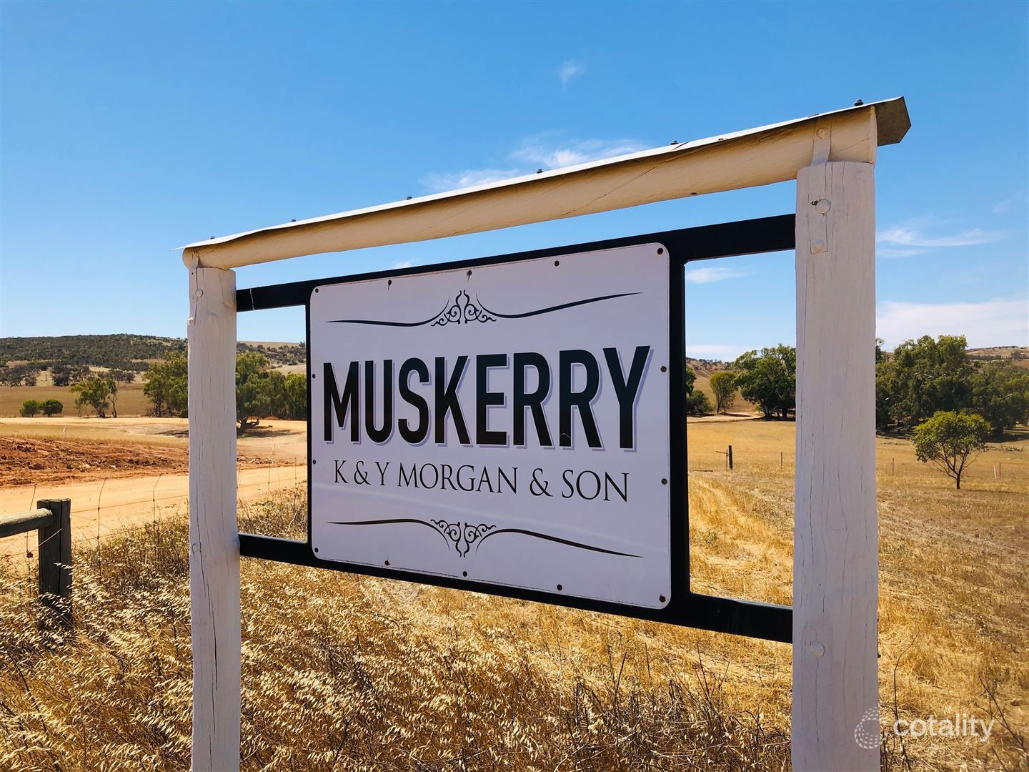 498 Harvey Rd, East Bowes, WA 6535