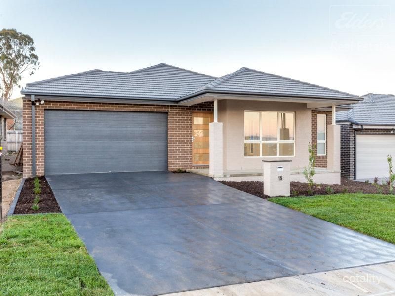 19 Griffiths Link, Googong, NSW 2620