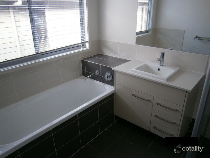 4a Herbert St, Scarborough, QLD 4020