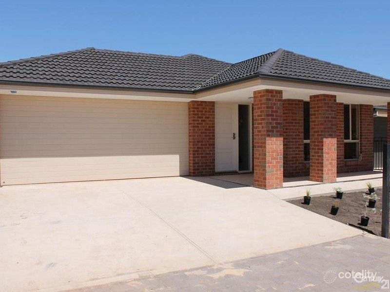 15 Tudor Cres, Smithfield Plains, SA 5114