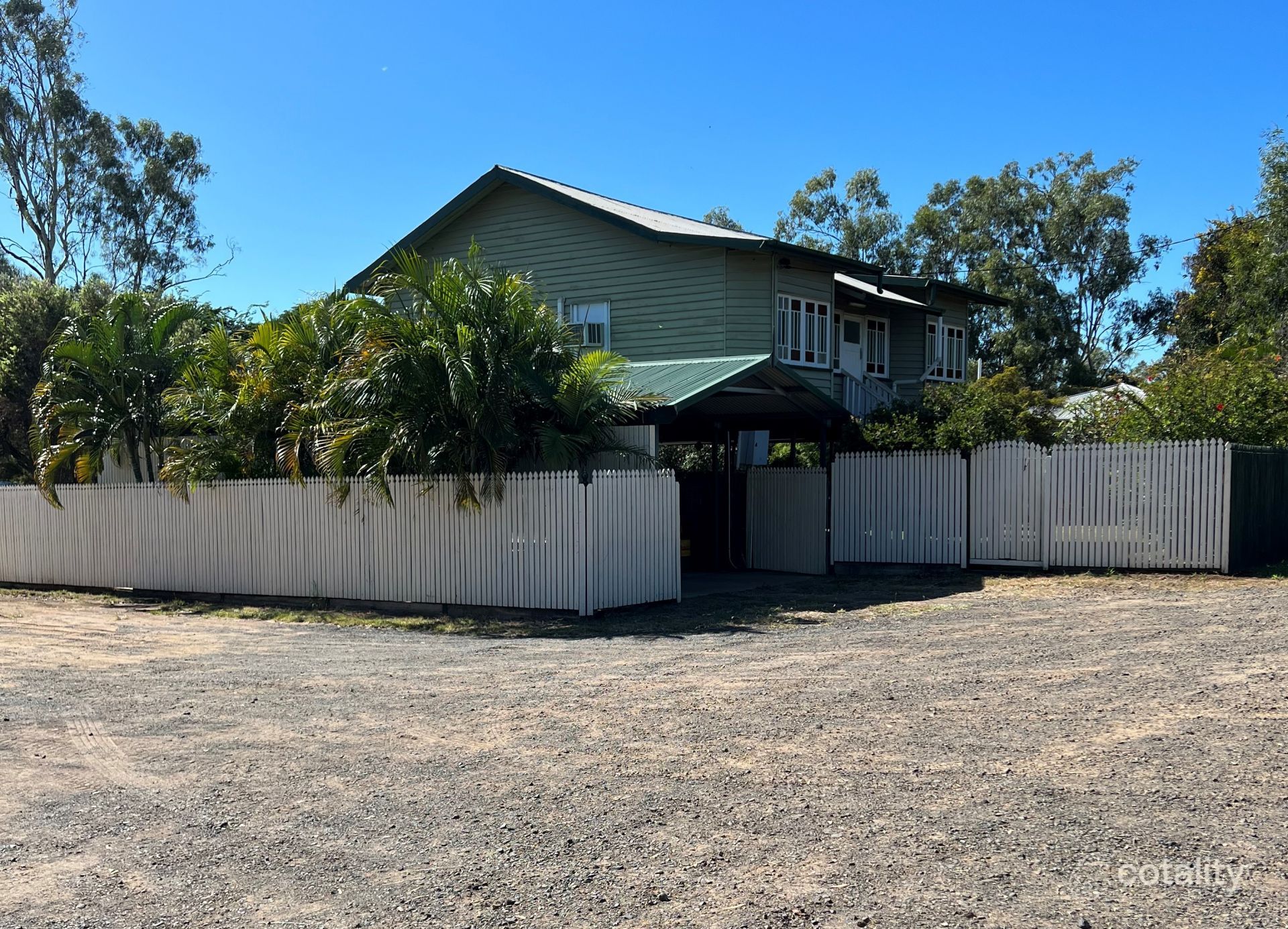 6 Normanby St, Dingo, QLD 4702