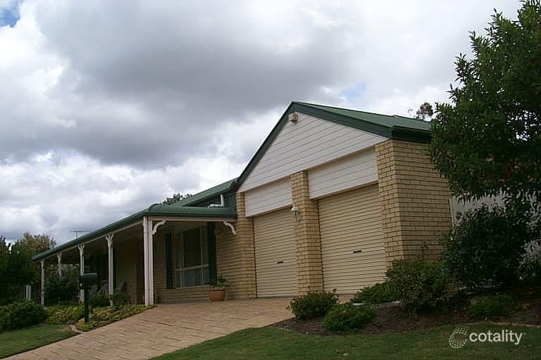 28 Huon Pl, Forest Lake, QLD 4078
