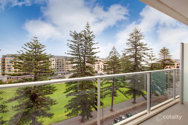 703/25 Colley Tce, Glenelg, SA 5045