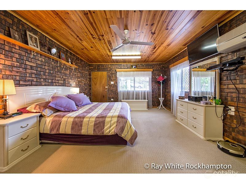 12 Jeffries St, The Range, QLD 4700