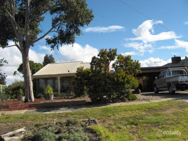 2/63 Victoria Rd, Sydenham, VIC 3037