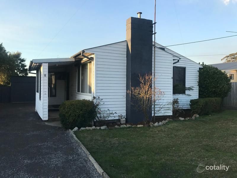 8 Newstead St, Newborough, VIC 3825