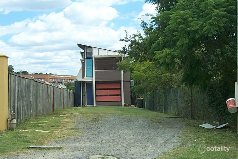 38 Leura Tce, Hawthorne, QLD 4171