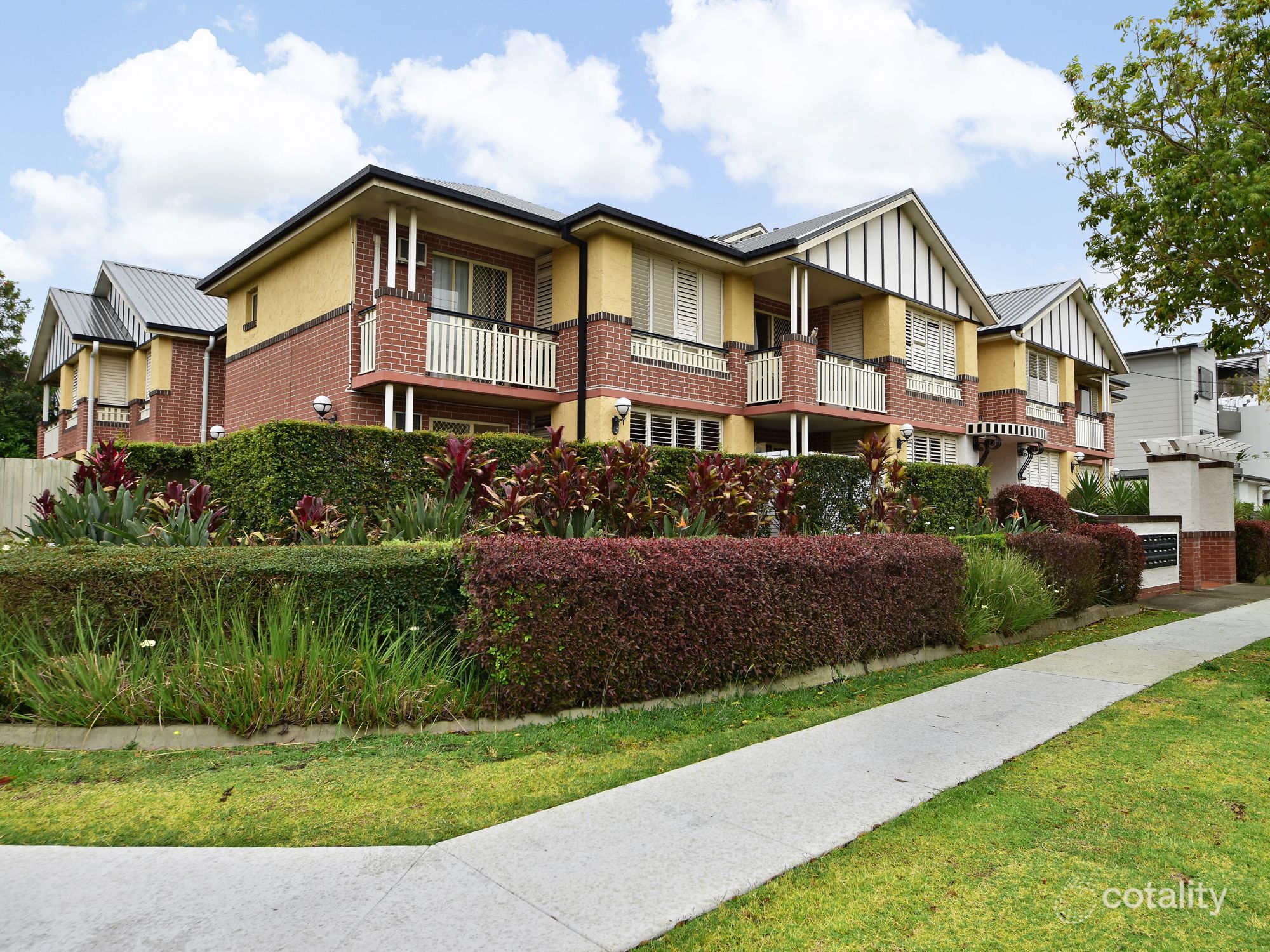 2/151 Beatrice Tce, Ascot, QLD 4007