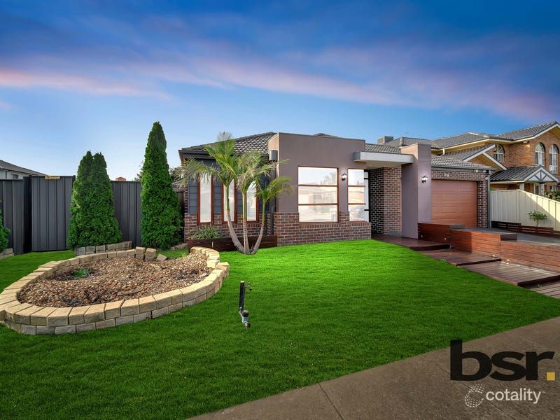 18 Blue Moon Way, Sydenham, VIC 3037