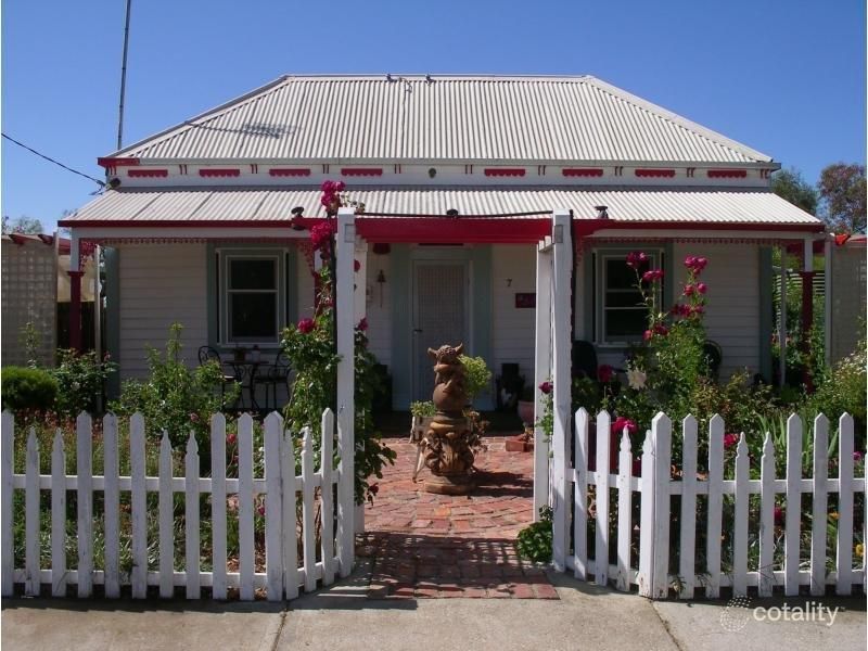 7 Godfrey St, Boort, VIC 3537