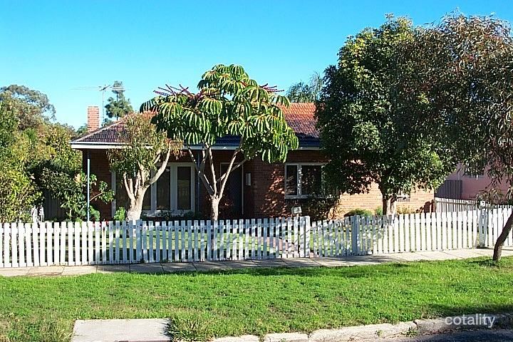 15 Field St, Beaconsfield, WA 6162