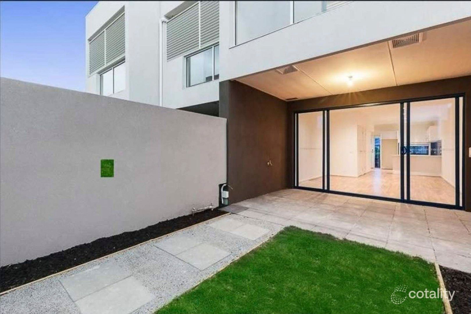 4/235 Wickham Rd, Moorabbin, VIC 3189