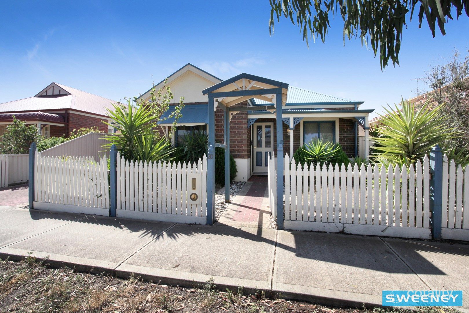 20 Macedon Cl, Caroline Springs, VIC 3023